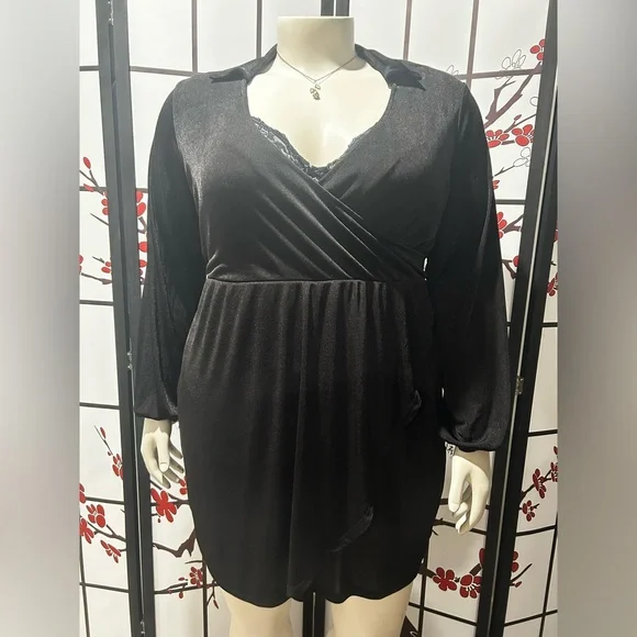 Chic Black Long Sleeve Dress - Picture 1 of 6